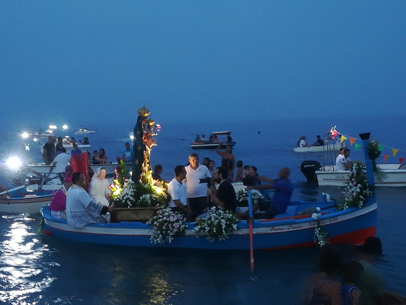 MPS. Tradizionale processione a mare - fonte web -